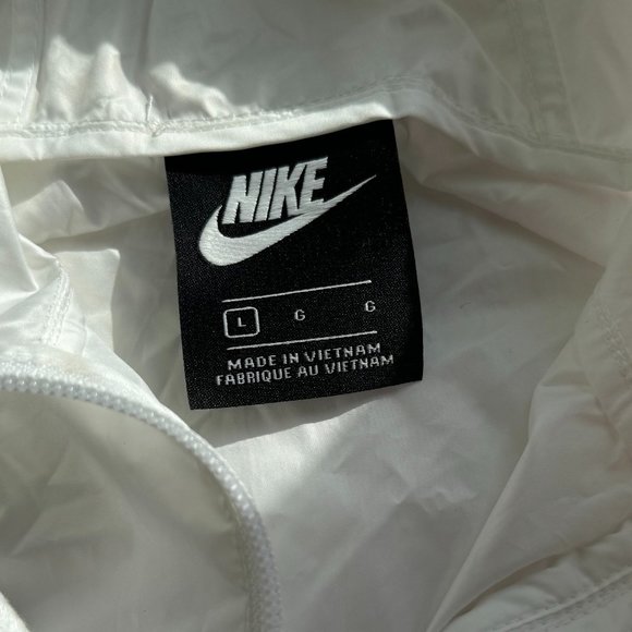 Nike Windbreakers - Picture 2 of 5